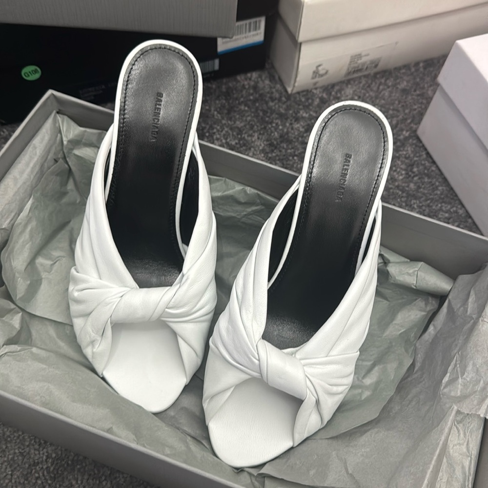 Balenciaga drappy naapa worn 1 time, great condition